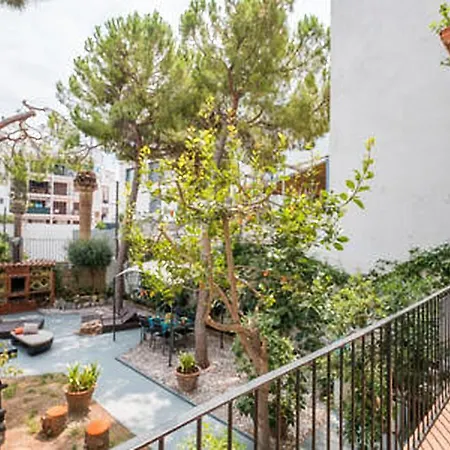 Apartment 3 Bedroom With Private Garden On Location Centre