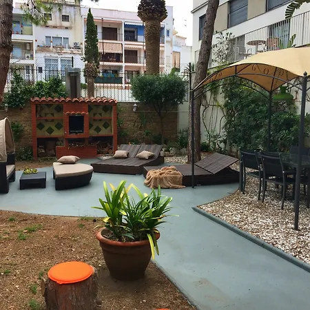 Apartamento 3 Bedroom With Private Garden On Location Centre *
