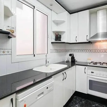 Apartmán 3 Bedroom With Private Garden On Location Centre